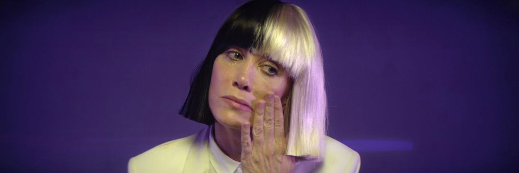 Sia Nostalgic for the Present 1680x560